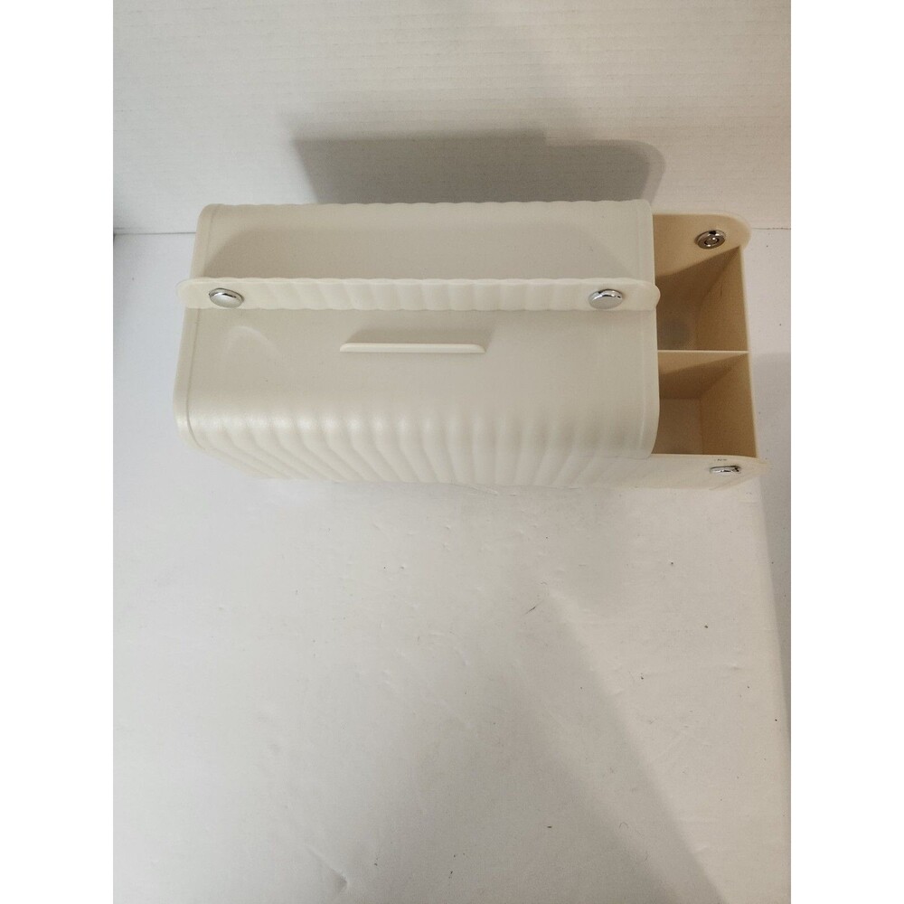 Tissue Box With Accessory Holder. - Picture 5 of 6